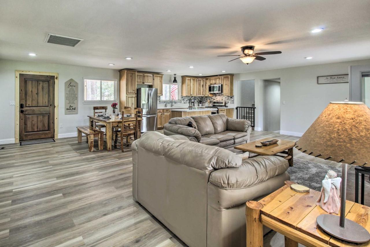 Pinetop Creekside Cabin Secret Game Room! Exterior photo